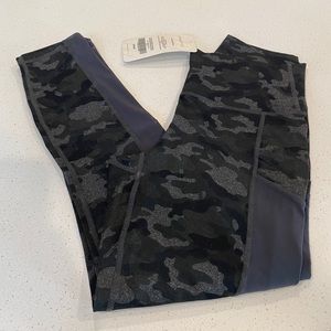 Camo Fabletics Mila Pocket Capri